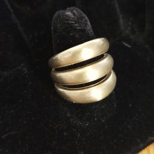 Anna ring by Chelsea Row